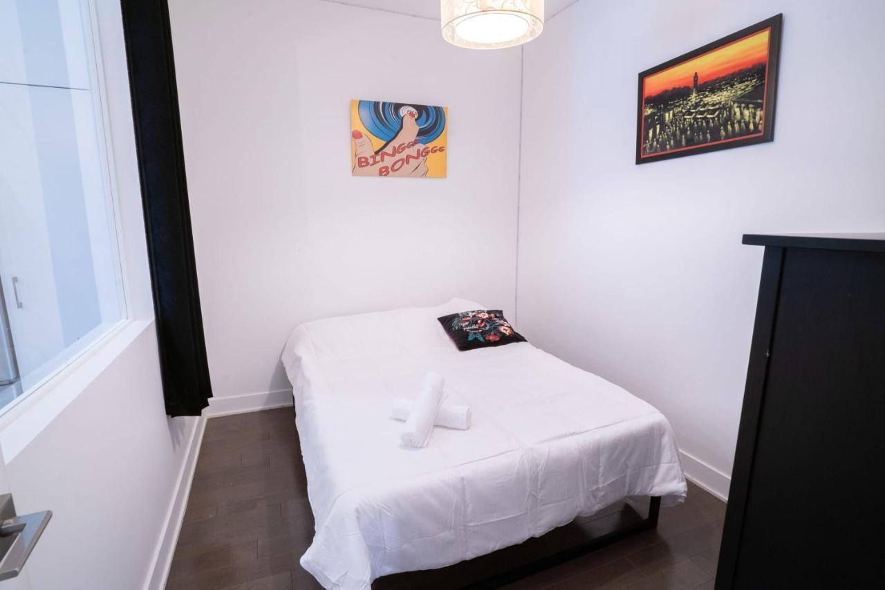 Breathtaking 3 Beds Apt A 2-mins Walk From Metro! Apartment *
