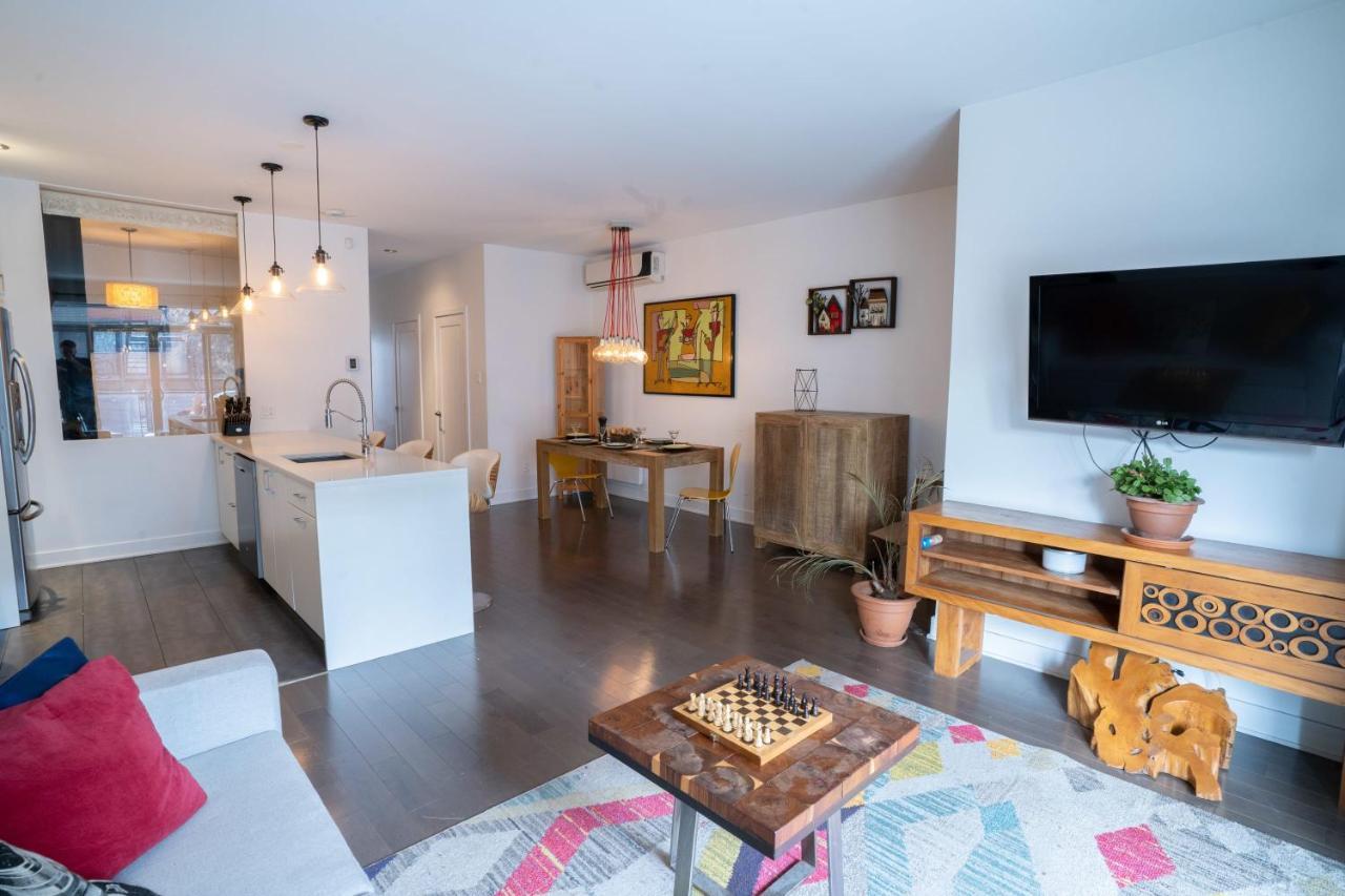 Breathtaking 3 Beds Apt A 2-mins Walk From Metro! * Montreal
