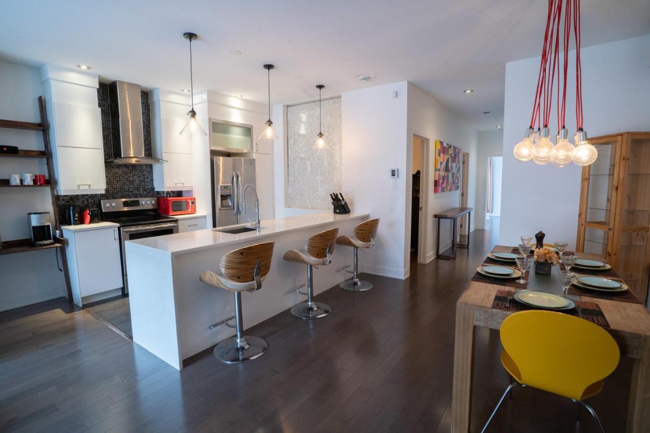 Breathtaking 3 Beds Apt A 2-mins Walk From Metro!