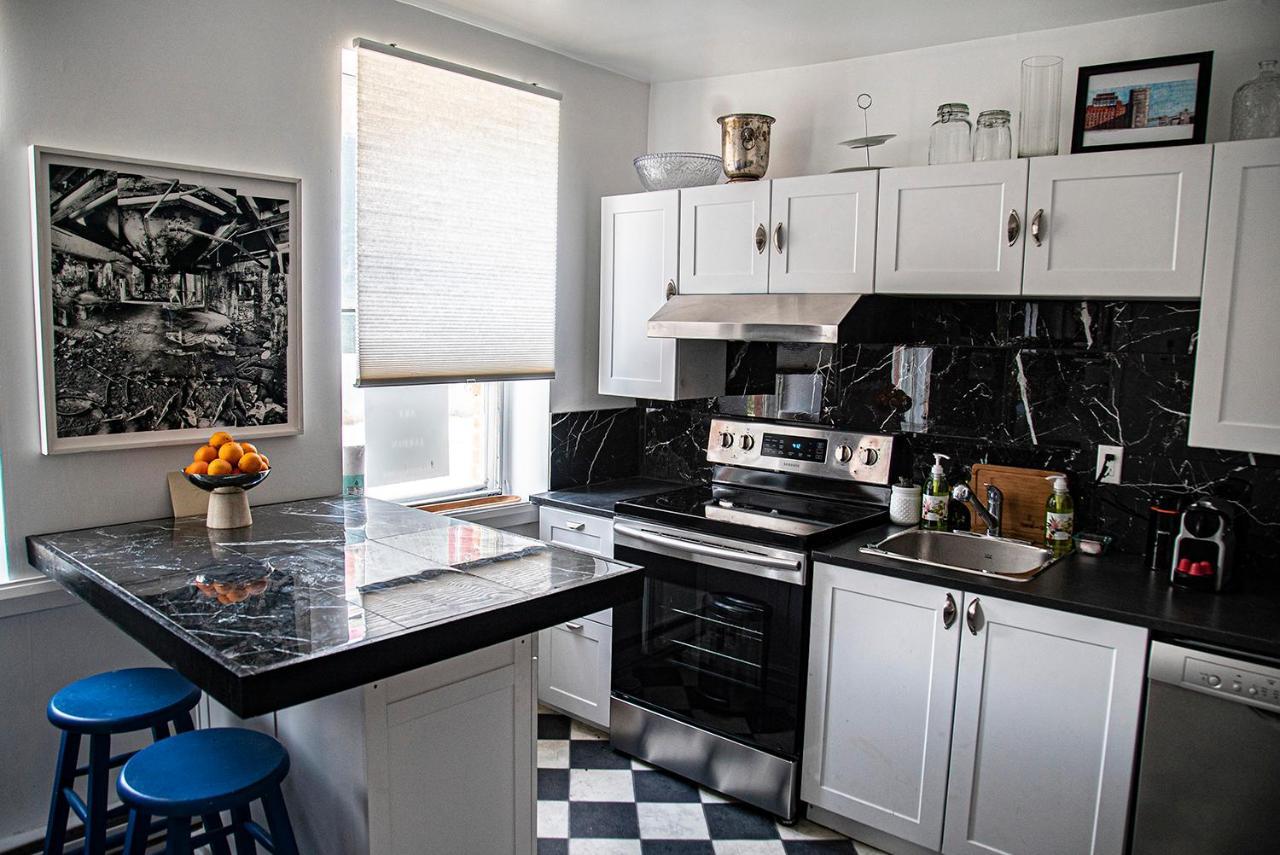 L'hotel Particulier Griffintown Bed & Breakfast