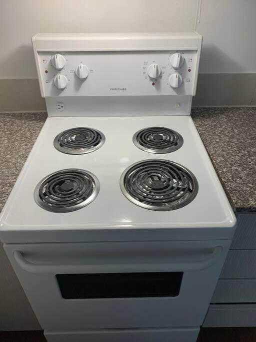 1 Bedroom In Downtown Apartment Montreal