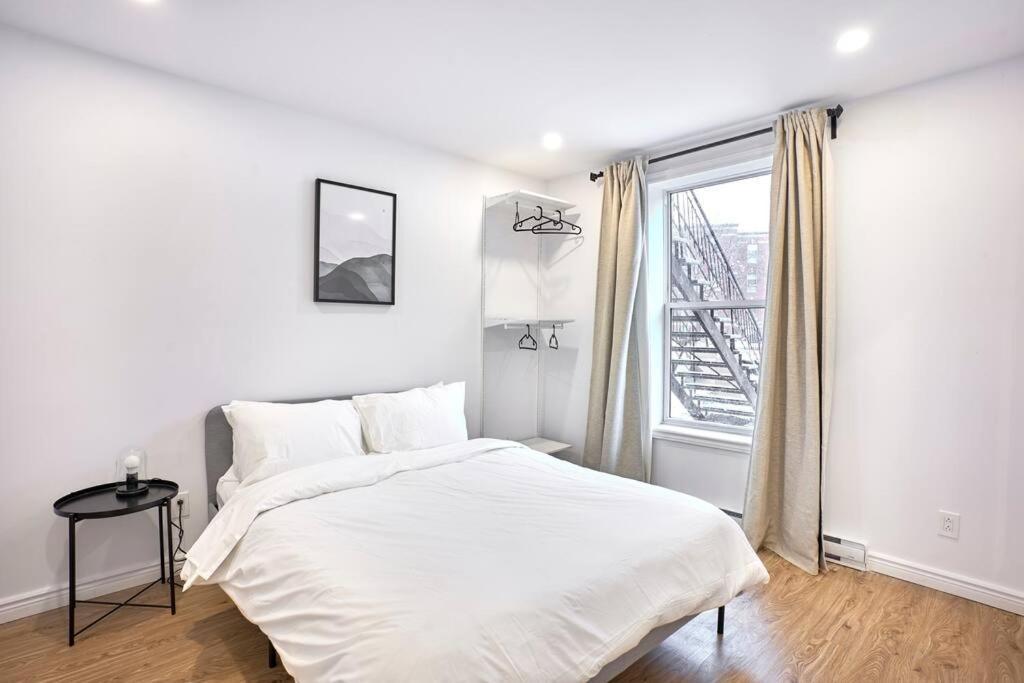 Beautiful 2-bedroom Downtown Mtl With Free Coffee And Parking Apartment *