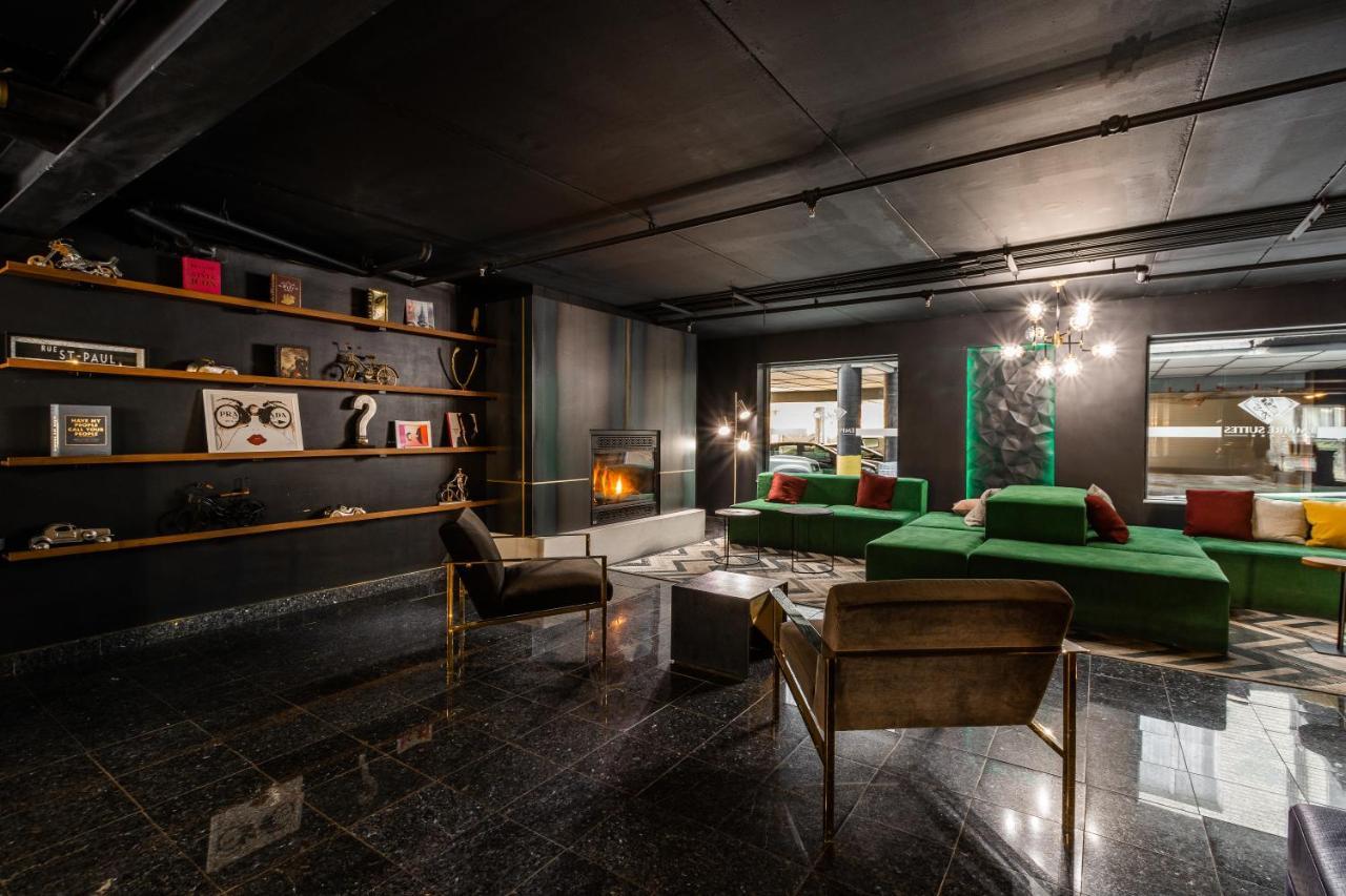 Empire 4* Montreal