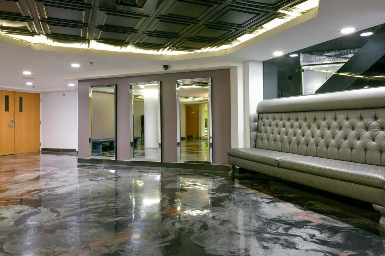 Empire Hotel Montreal