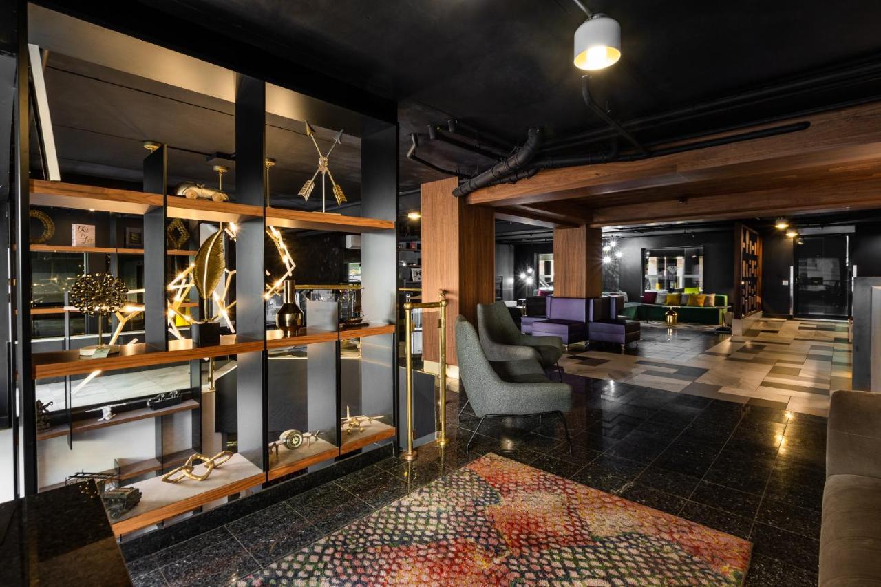 Empire Hotel