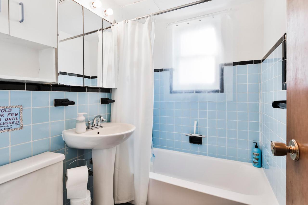 Free Parking - 2 Bedrooms - Full - In Beautiful Lachine - Near Water - 15 Minute Drive To Downtown Apartment Montreal