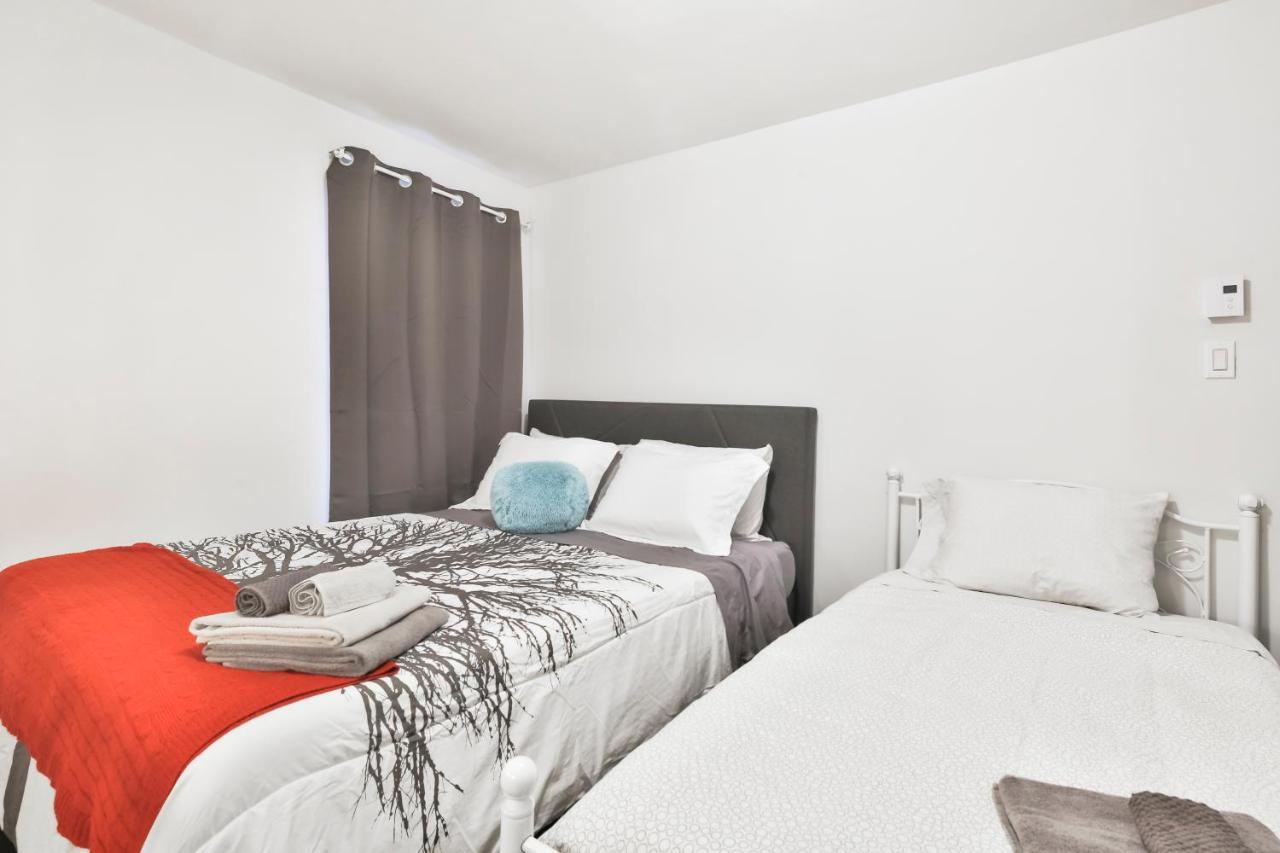 Free Parking And Location Apartment Montreal