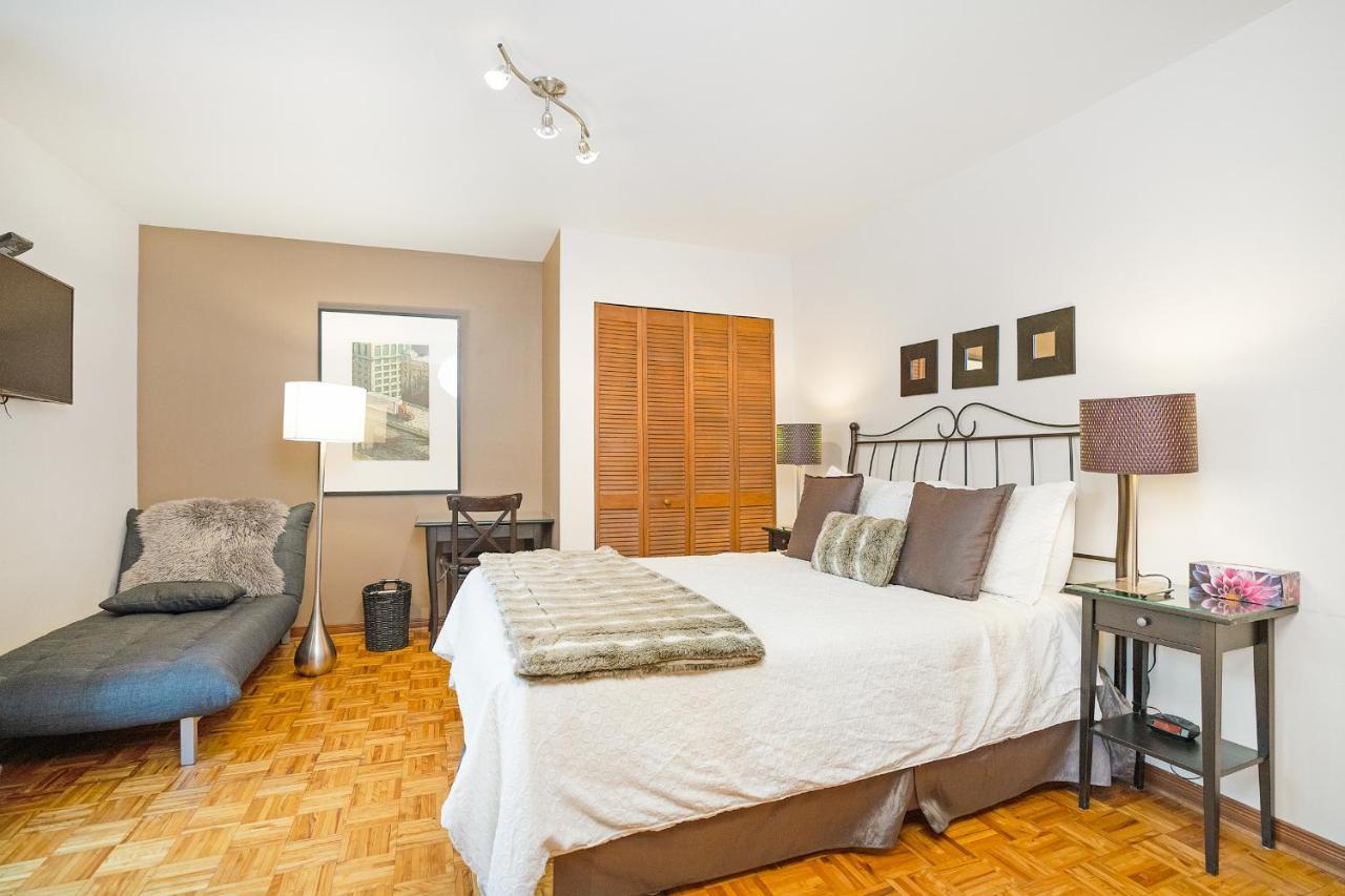 Accueil Chez Francois Bed & Breakfast Montreal