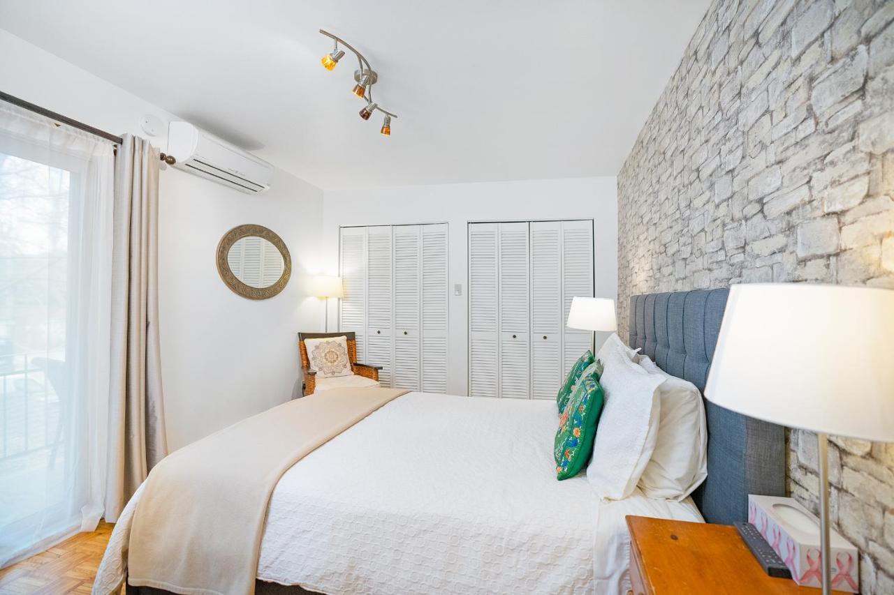 Accueil Chez Francois 4* Montreal