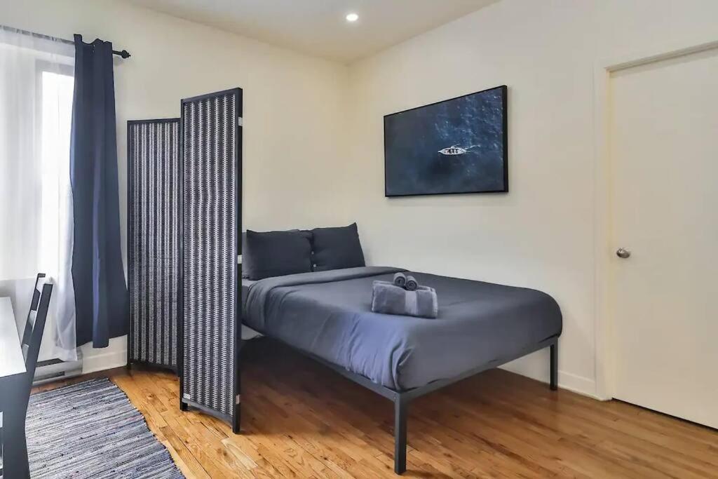 Free Parking - Perfect Location - Must Montreal