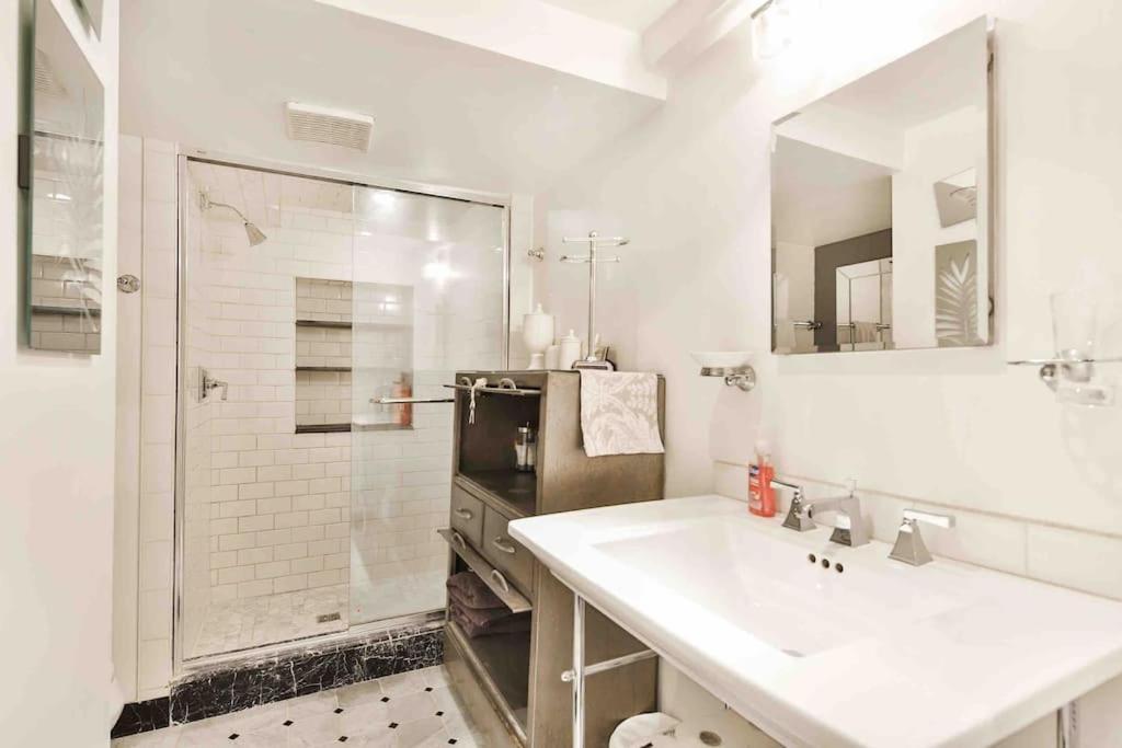 Free Parking - Majestic Old Port Gem - Must Apartment Montreal