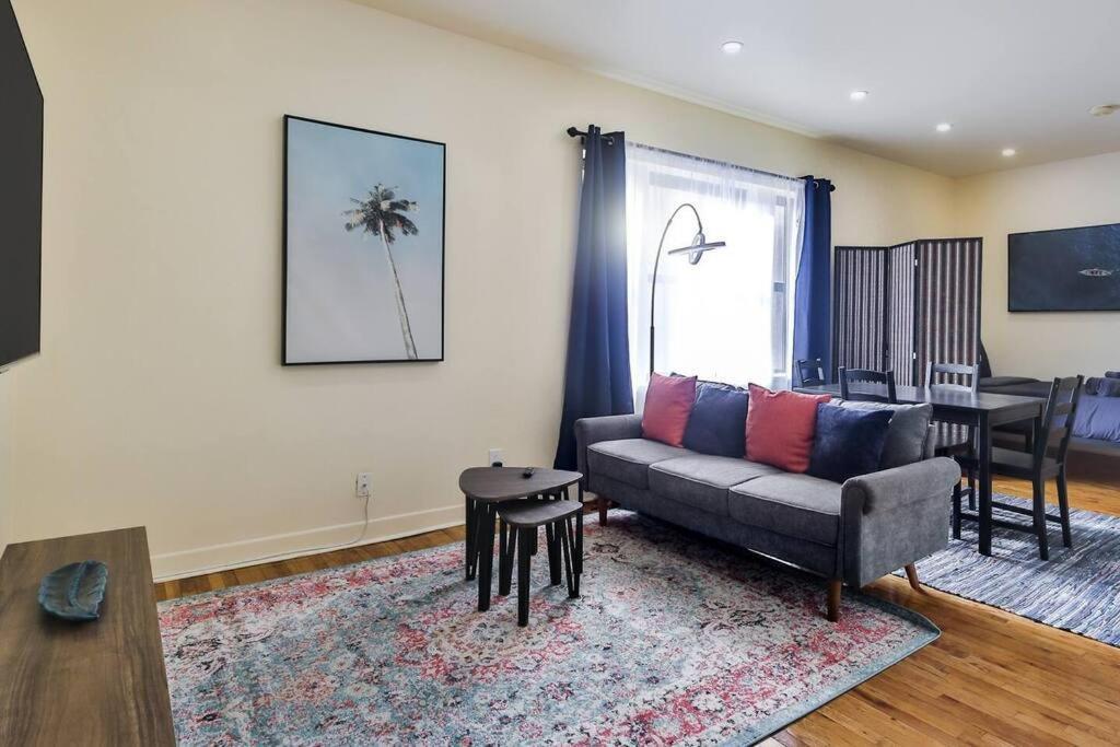 Apartment Free Parking - Perfect Location - Must