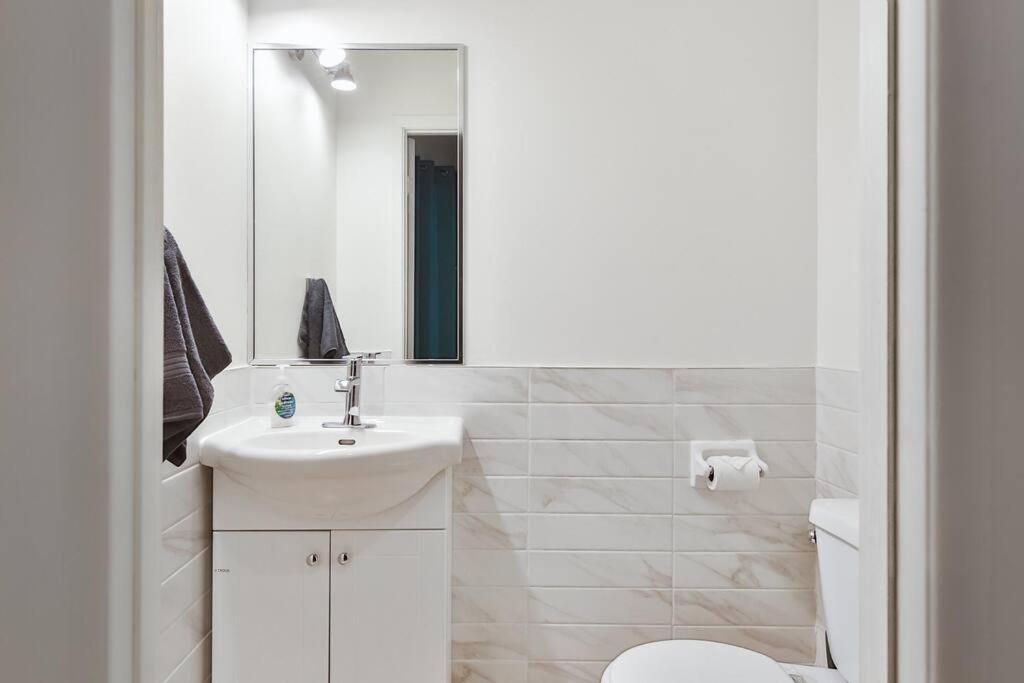Stanley Suites Apartment Montreal