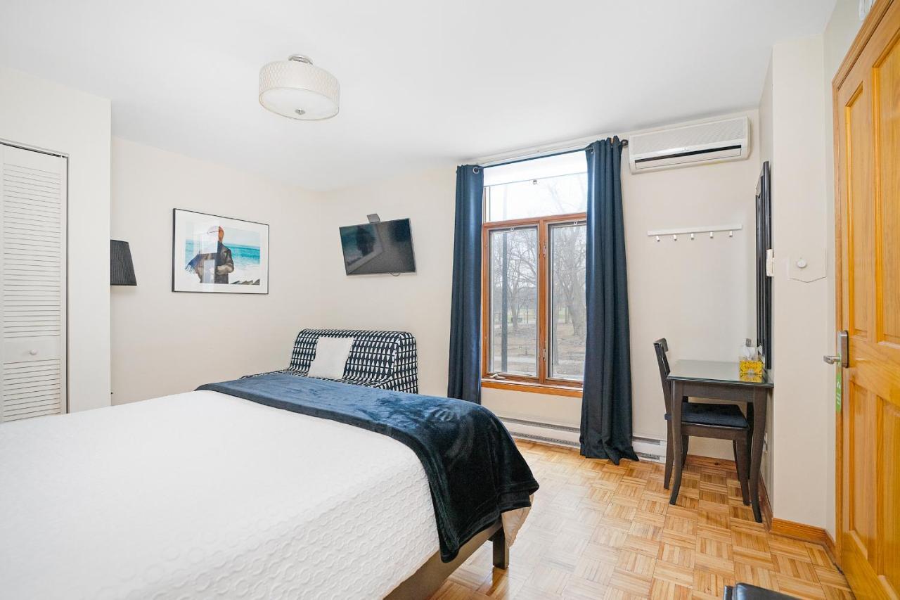 Accueil Chez Francois 4* Montreal