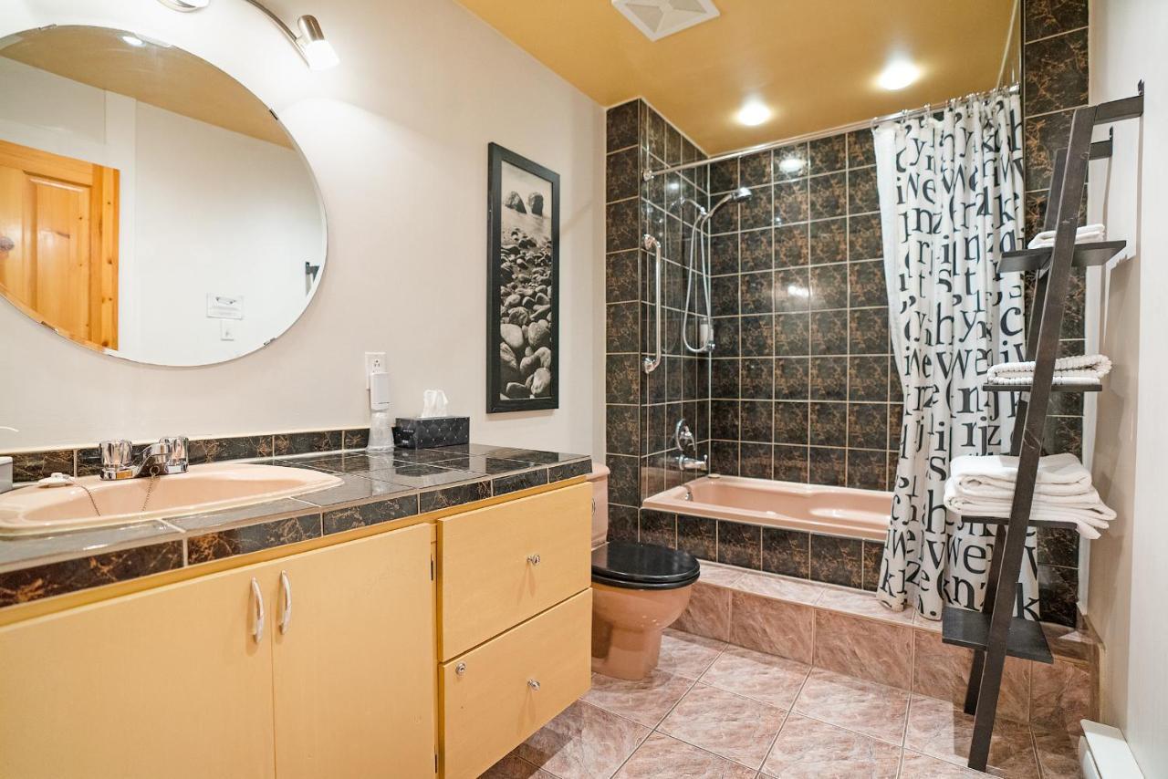 Accueil Chez Francois Bed & Breakfast Montreal