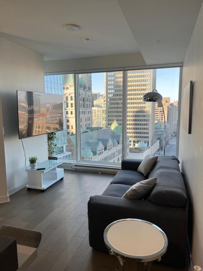 Beautiful One Bedroom Downtown With Pool And Free Parking * Montreal