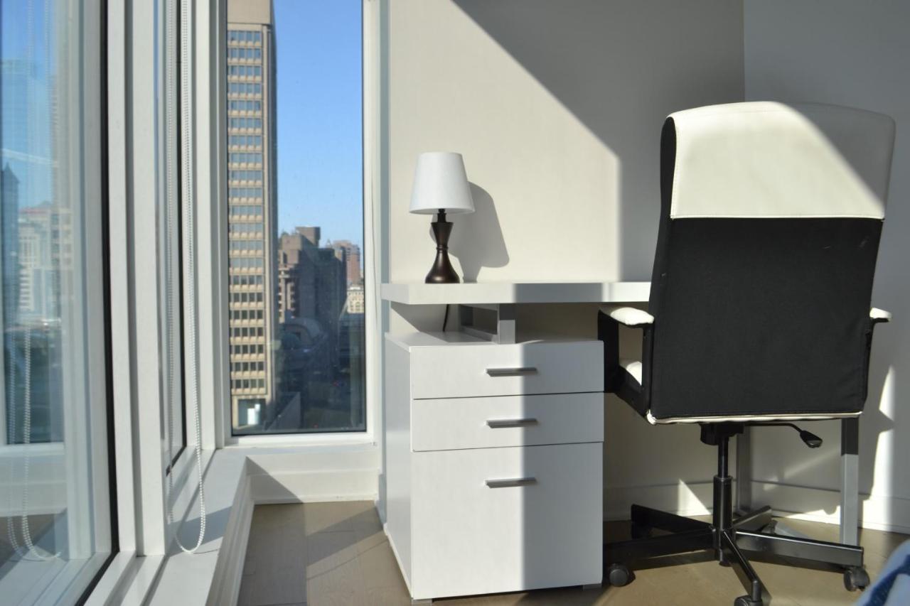 Beautiful One Bedroom Downtown With Pool And Free Parking *