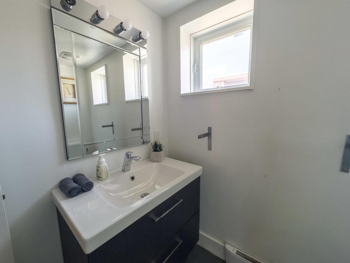 Vibrant 5-bed 5mins To Jarry Metro *