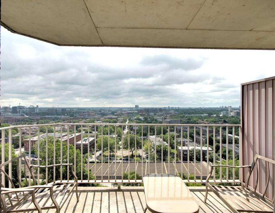 Apartment Beautiful With View Of The City! Montreal