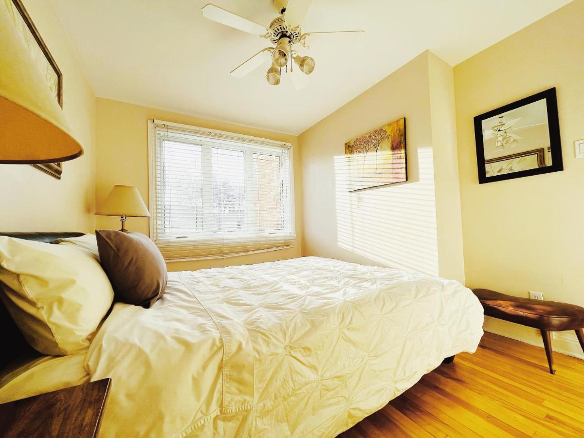 Peace House Subway&private Parking 5 Mins Downtown Villa