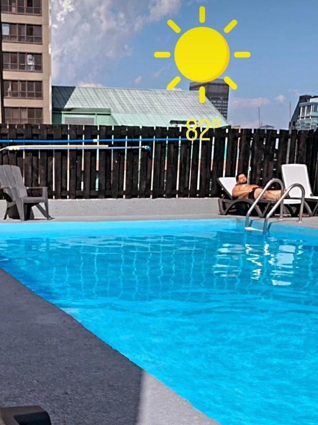 1 Bedroom In Downtown Apartment