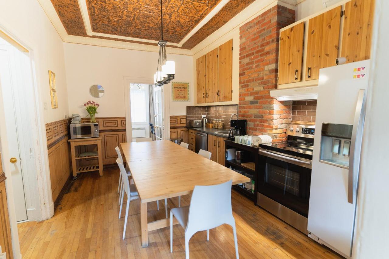 Du Village Bbv Bed & Breakfast Montreal