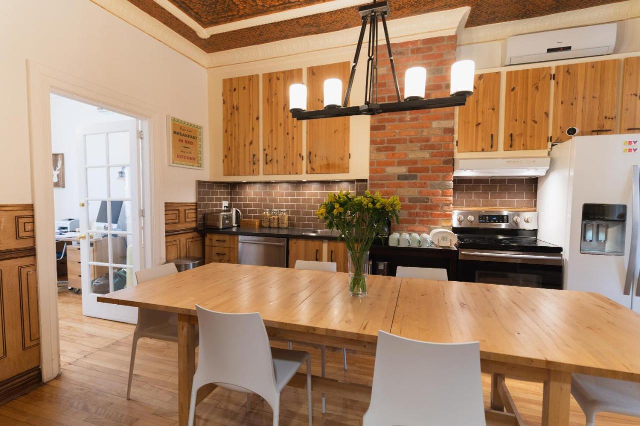 Bed & Breakfast Du Village Bbv Montreal