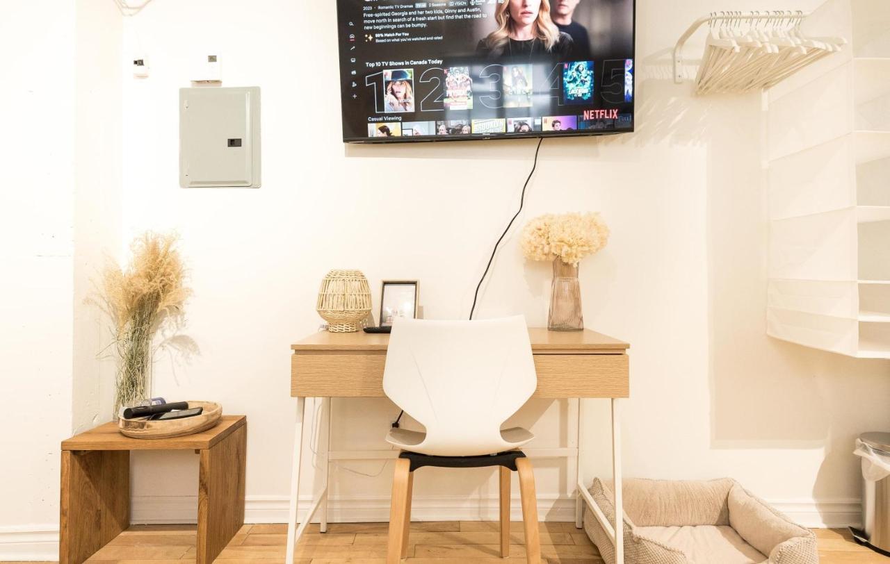 Beautiful Studio In Westmount Amazing Location