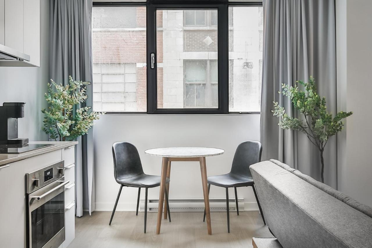 Perfect Location In - Must * Montreal