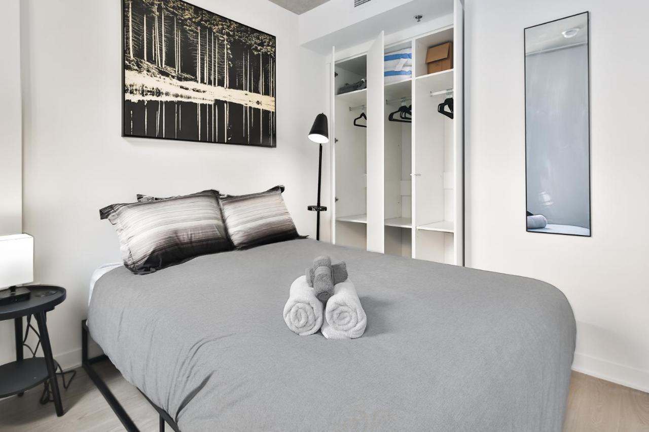 Apartment Perfect Location In - Must