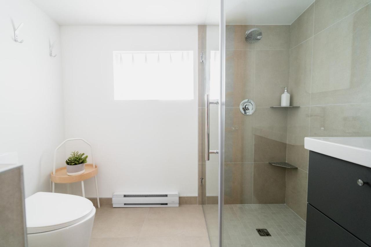 Du Village Bbv Bed & Breakfast Montreal