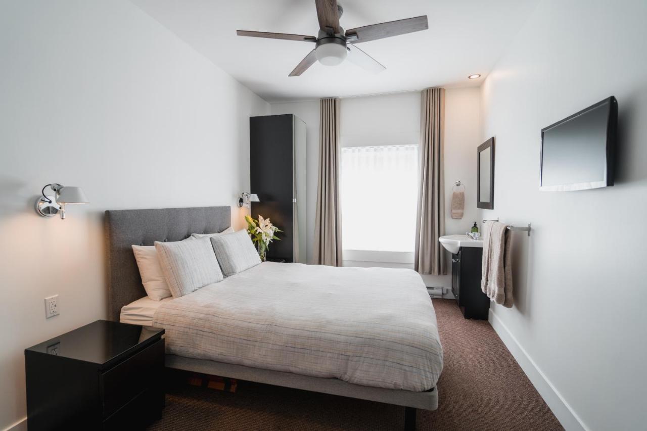 Du Village Bbv Bed & Breakfast Montreal
