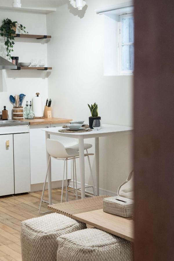 Beautiful Studio In Westmount Amazing Location Montreal