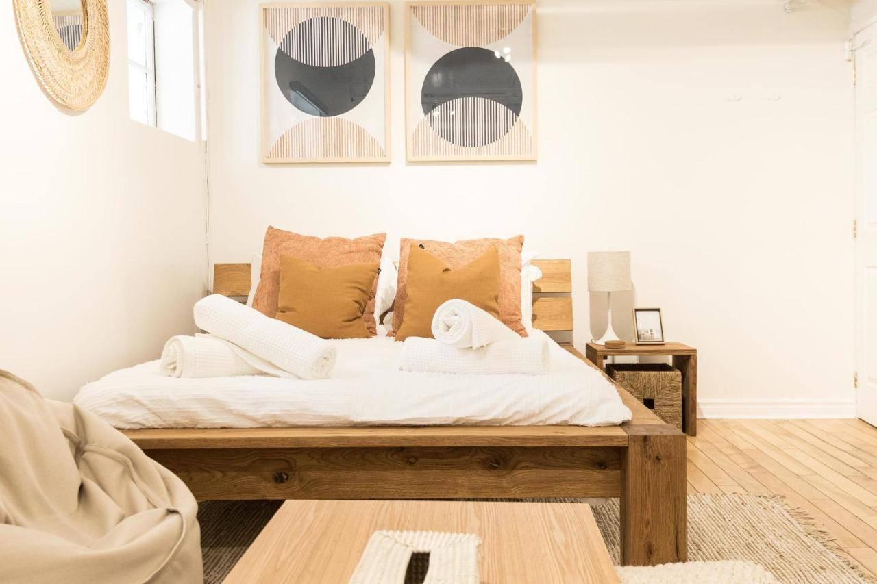 Beautiful Studio In Westmount Amazing Location Apartment