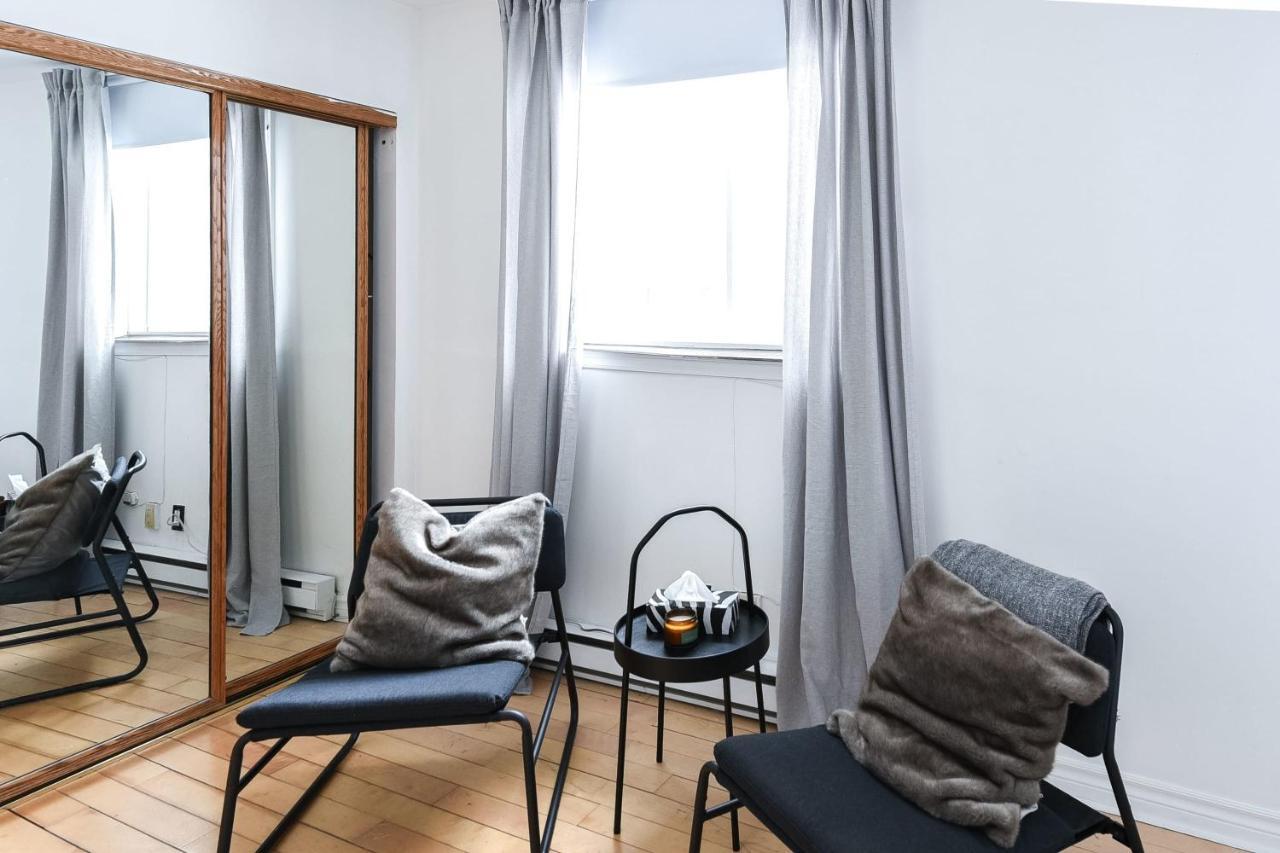 Large 3 Bed 2 Bath For 8 In Center Of Golden Square Mile - Stanley House