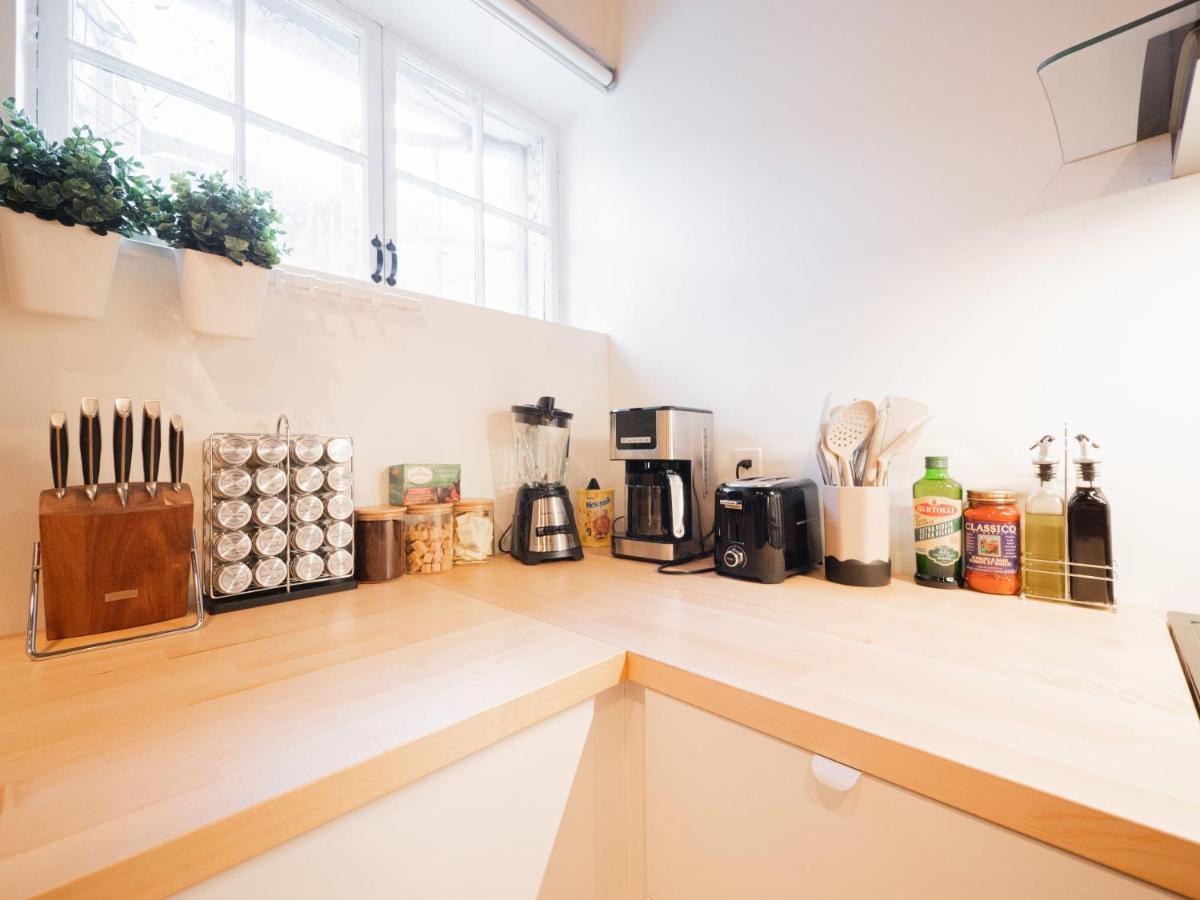 Apartment Newly Renovated 2br Apt In Westmount De Storebror