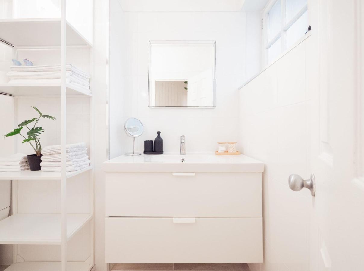 Newly Renovated 2br Apt In Westmount De Storebror Apartment *