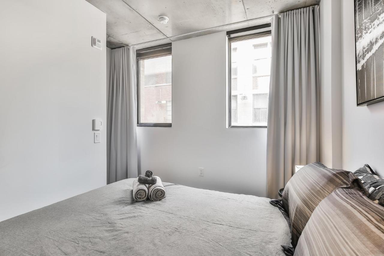 Perfect Location In - Must