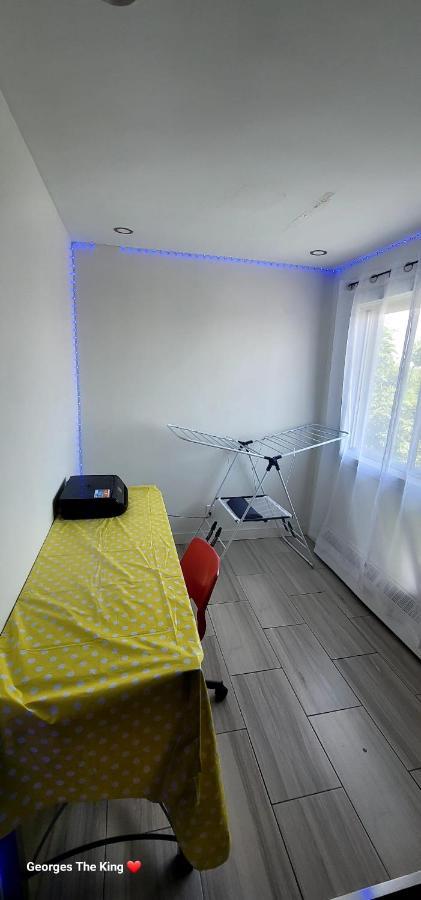 Homestay Luxurious 2 Bedrooms With In *