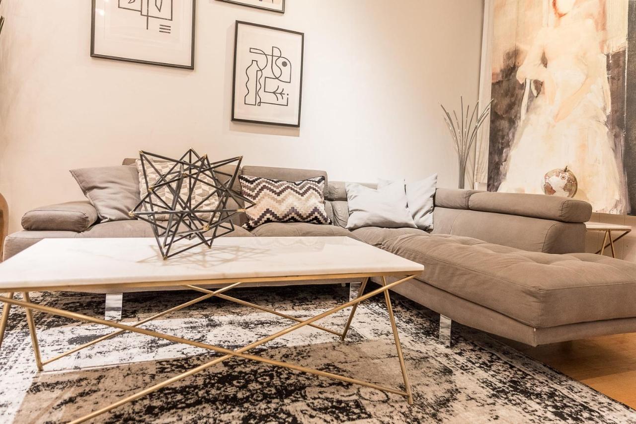 Apartment Spacious 2 Bedroom In The Heart Of Montreal