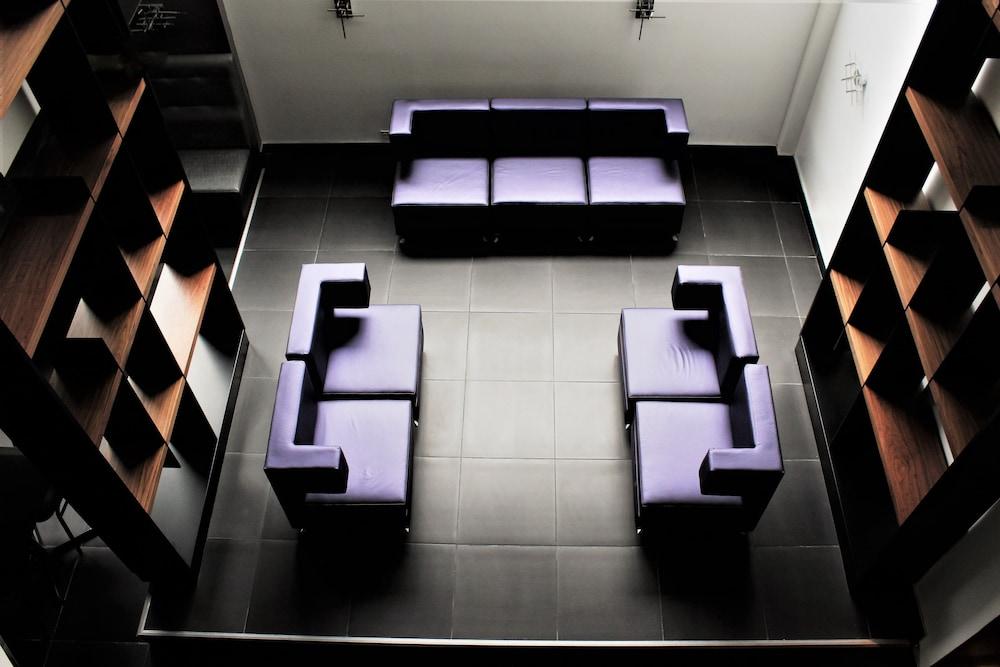 Empire Hotel 4*