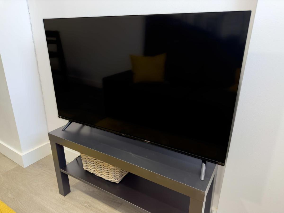Chic 2 Bedr In Rosemont 12min Walk To Metro Apartment *