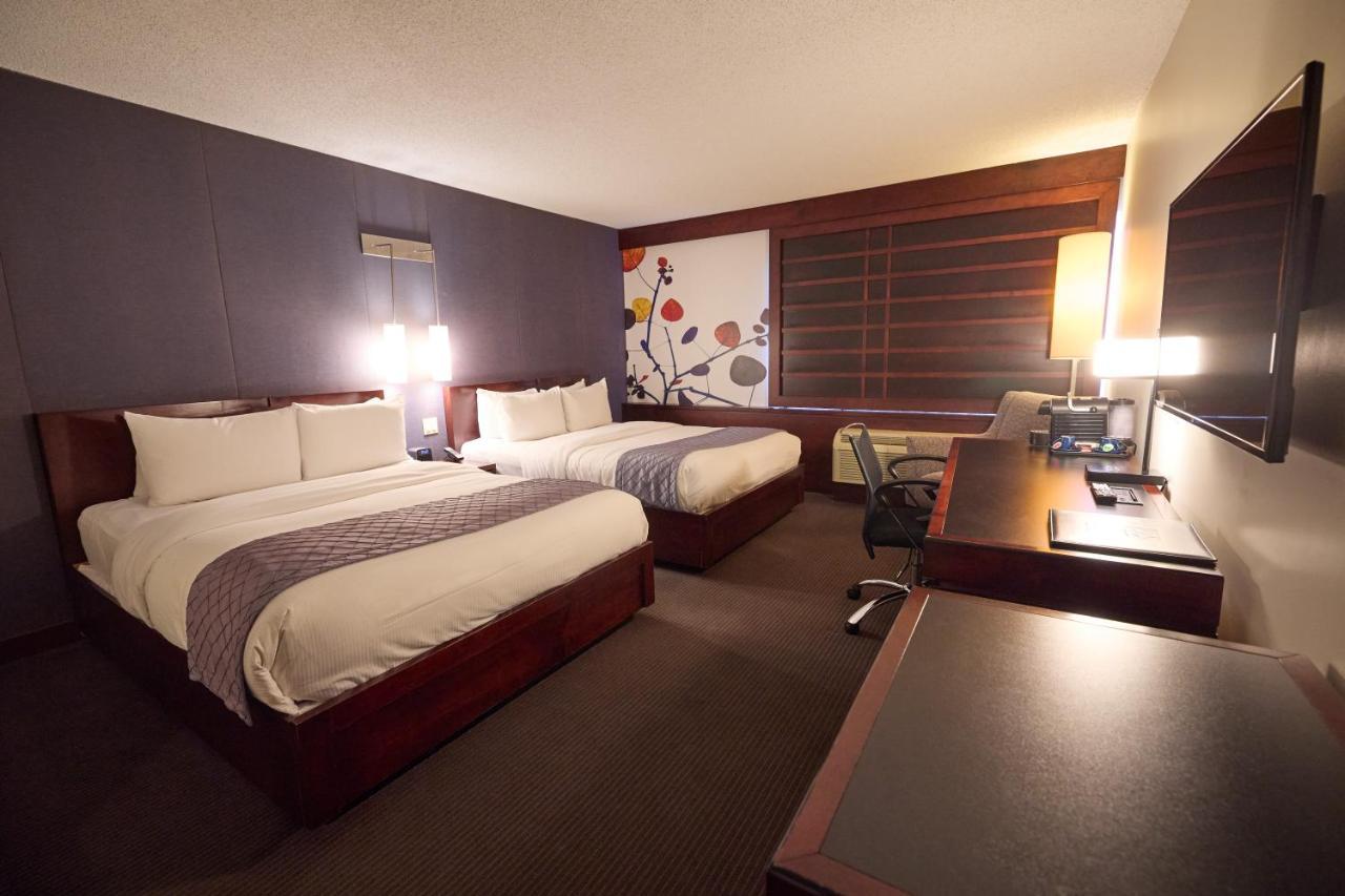 Ruby Foo's 4* Montreal