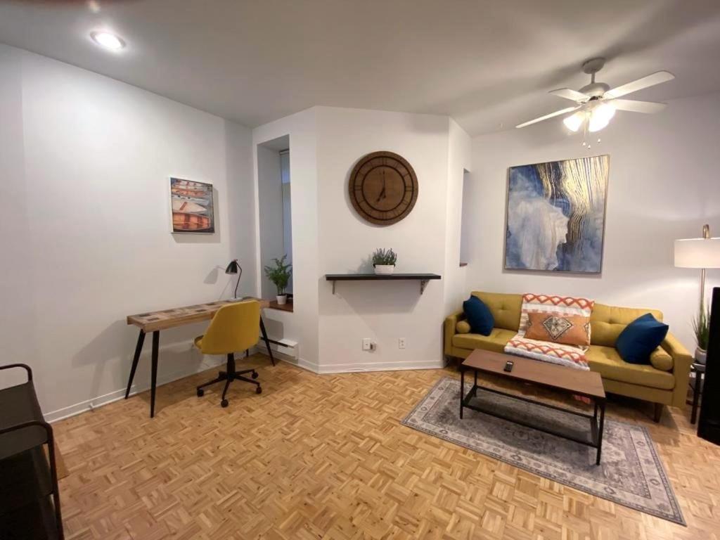 Cheerful In Plateau Mtl Apartment Montreal