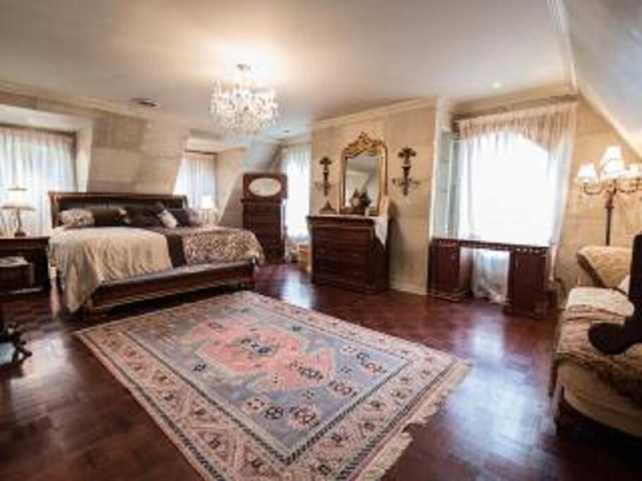 Villa Amazing 8br Waterview House & Montreal