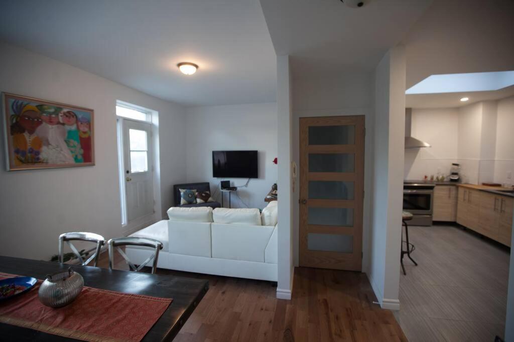Apartment Bel Grand App.-plateau Mont-royal-no-citq 298319