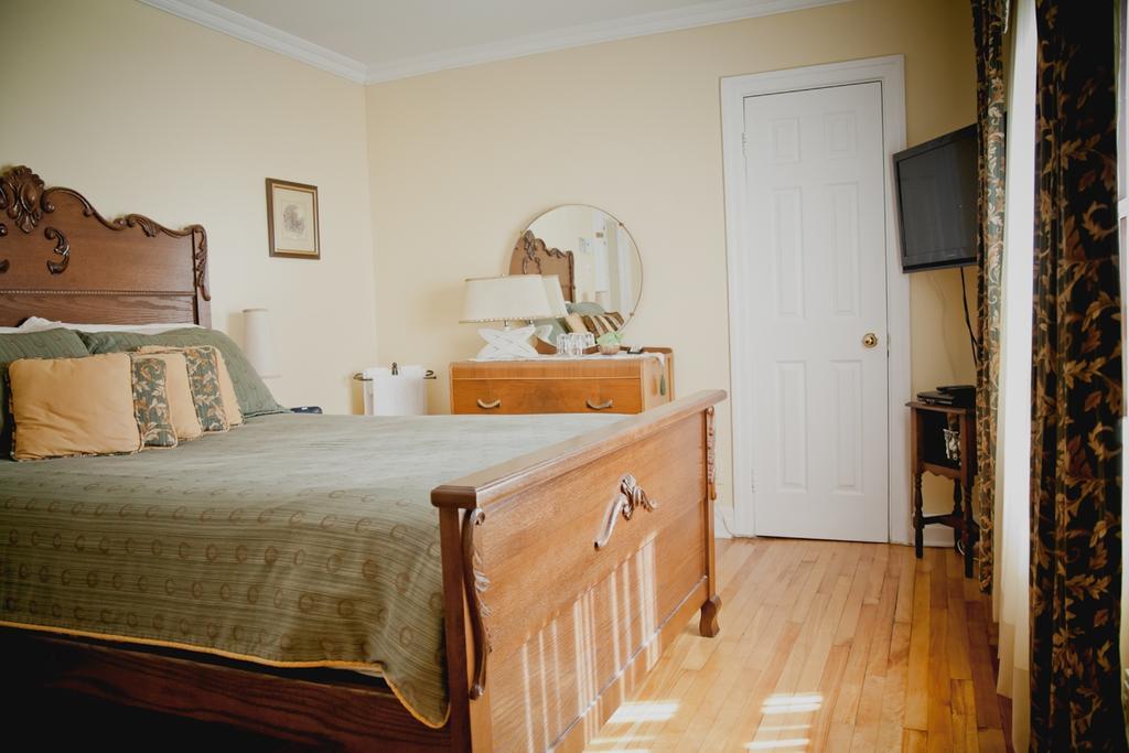 Maison Des Jardins B & B