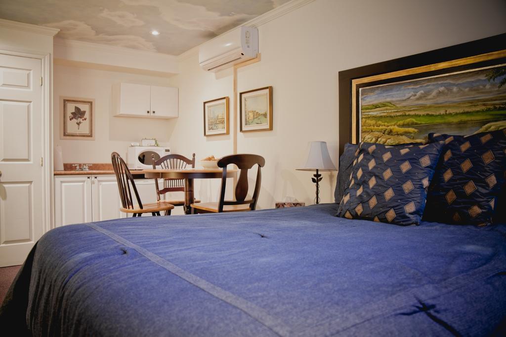 Maison Des Jardins B & B 4* Montreal