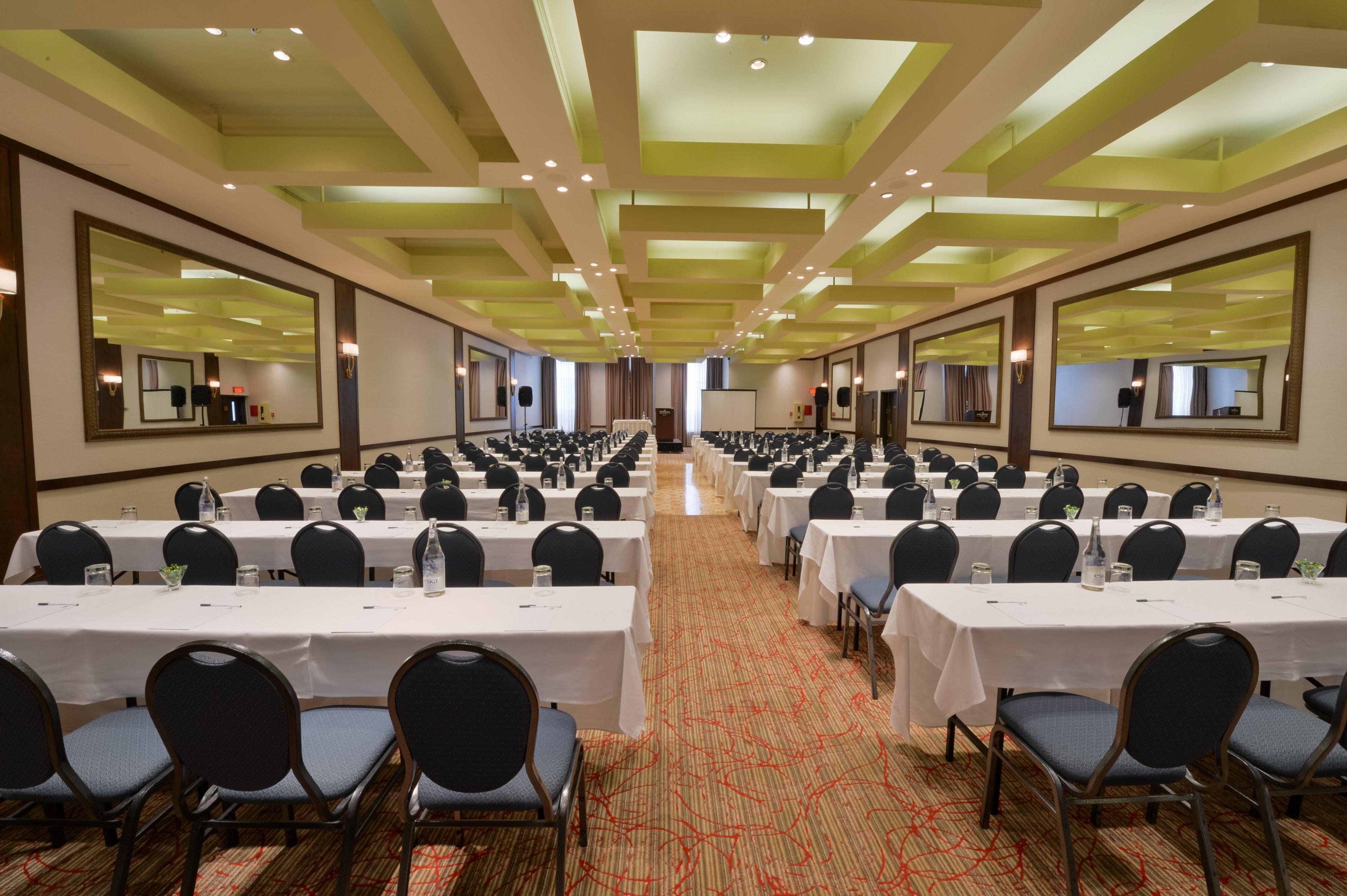 Centre Downtown By Ihg Montreal