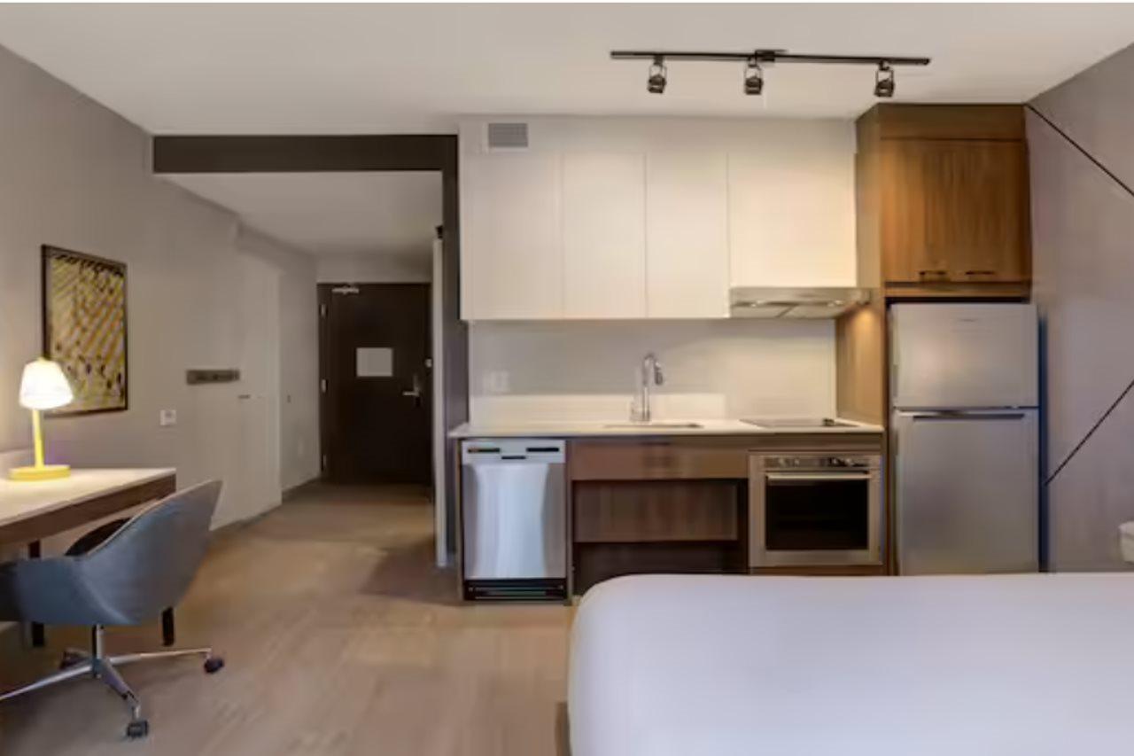 Hotel Hampton Downtown, Qc 3*